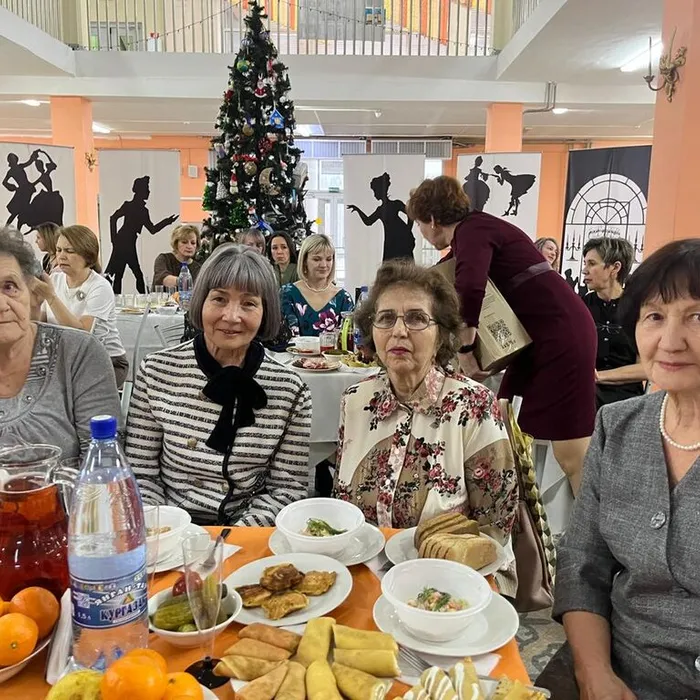 Пушкинской школе 90 лет!