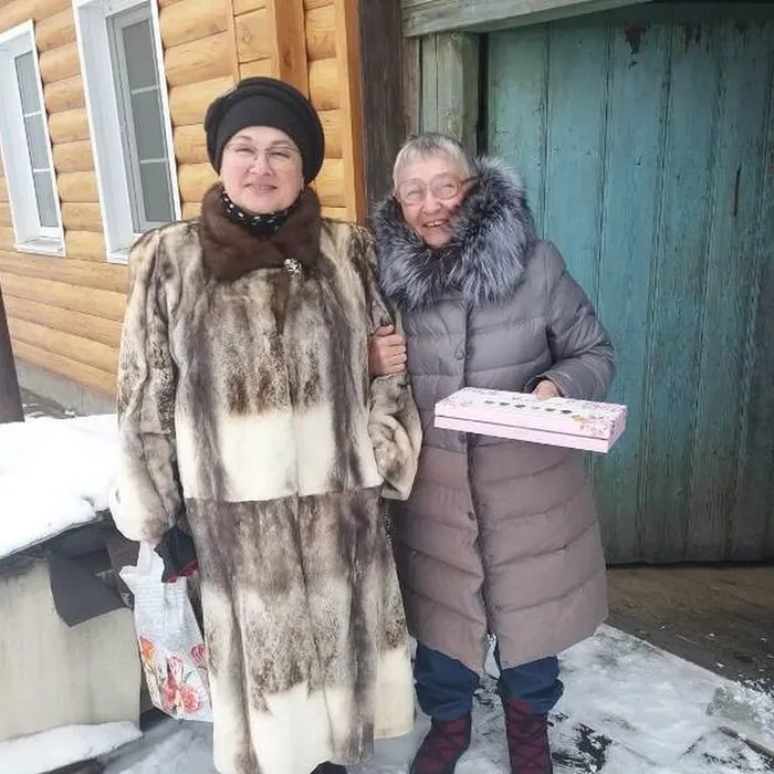 Поздравление педагогов-ветеранов с 8 марта