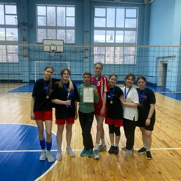 Межшкольный турнир по волейболу среди девушек