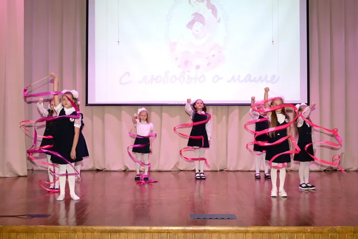 Концерт для мам "С любовью к маме"